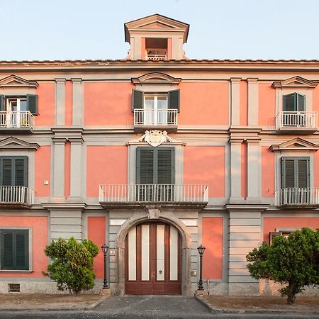 Palazzo Caracciolo Hotel Meta Exterior photo